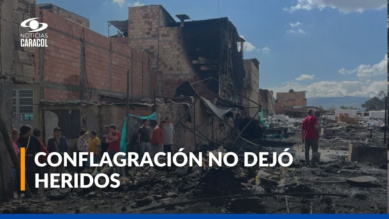 Incendio durante Día de Velitas en Bosa consumió una bodega de reciclaje