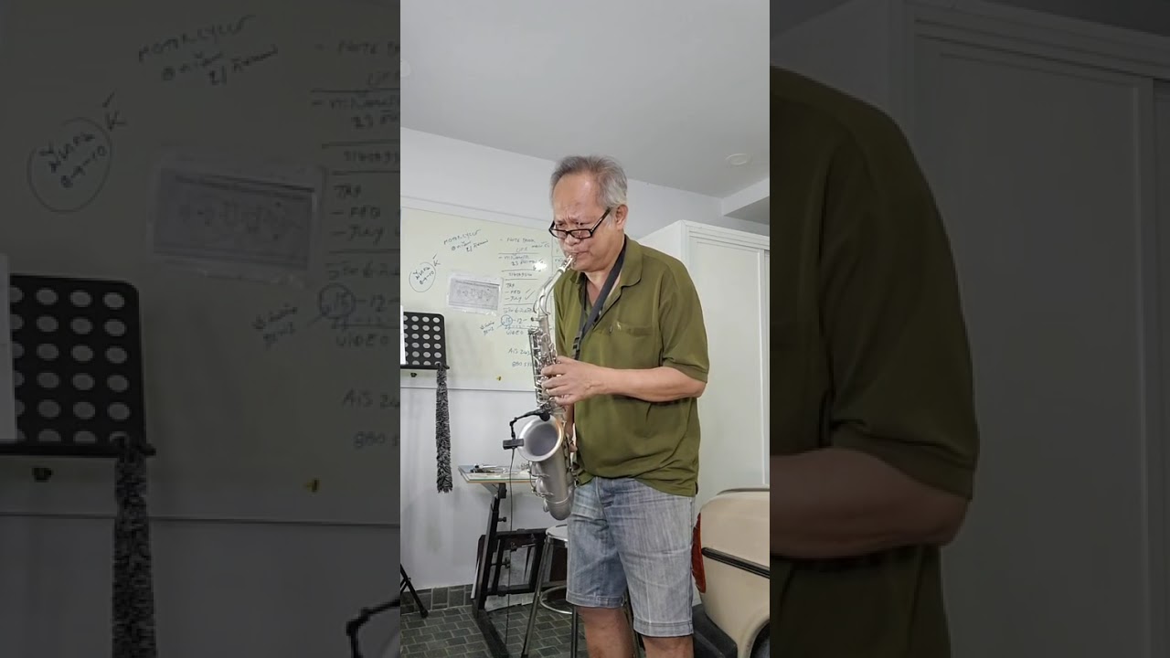 ร้องไห้กับเดือน : Cover by Tiger ( Alto Saxophone )