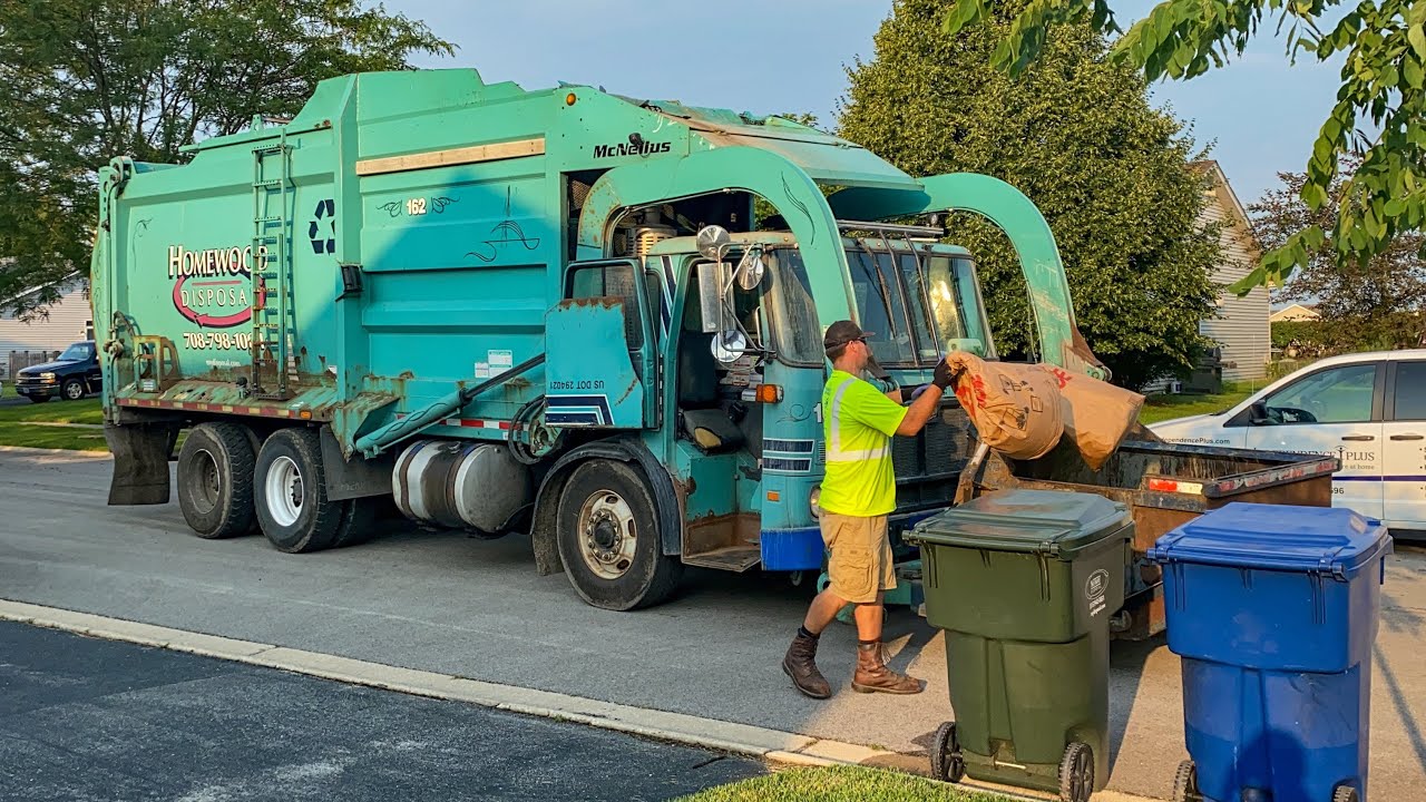Homewood’s Diesel Autocar ACX McNeilus Pacific Garbage Truck + Bonus Video