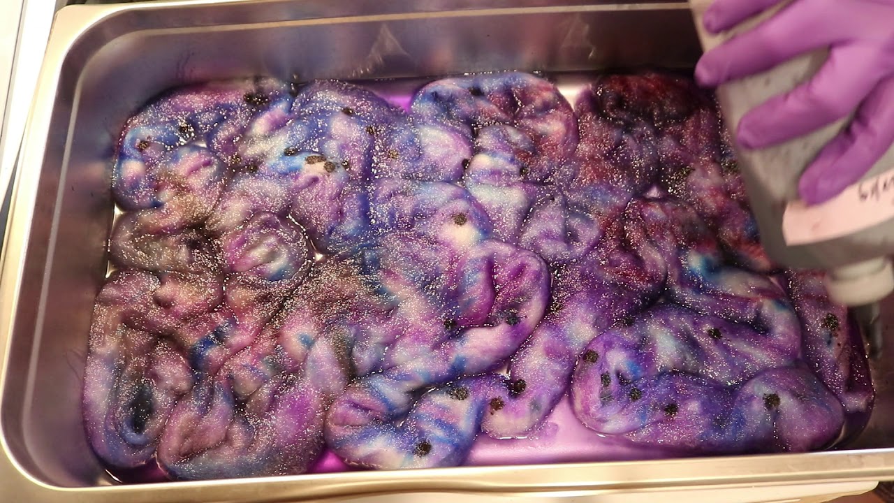 Dyepot Weekly #151 - Layering Acid Dyes on Wool Roving - Low Immersion Dyeing