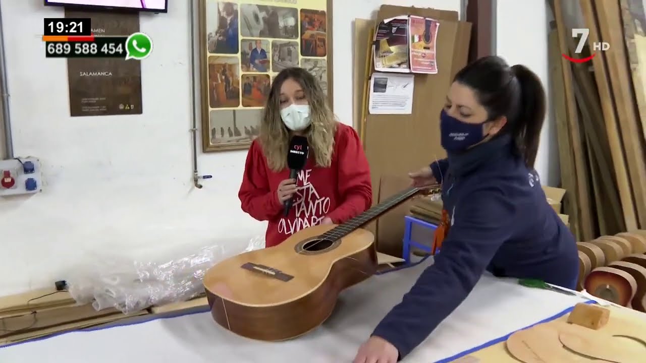 Visitamos a un fabricante de guitarras en Carbajosa de la Sagrada, Salamanca