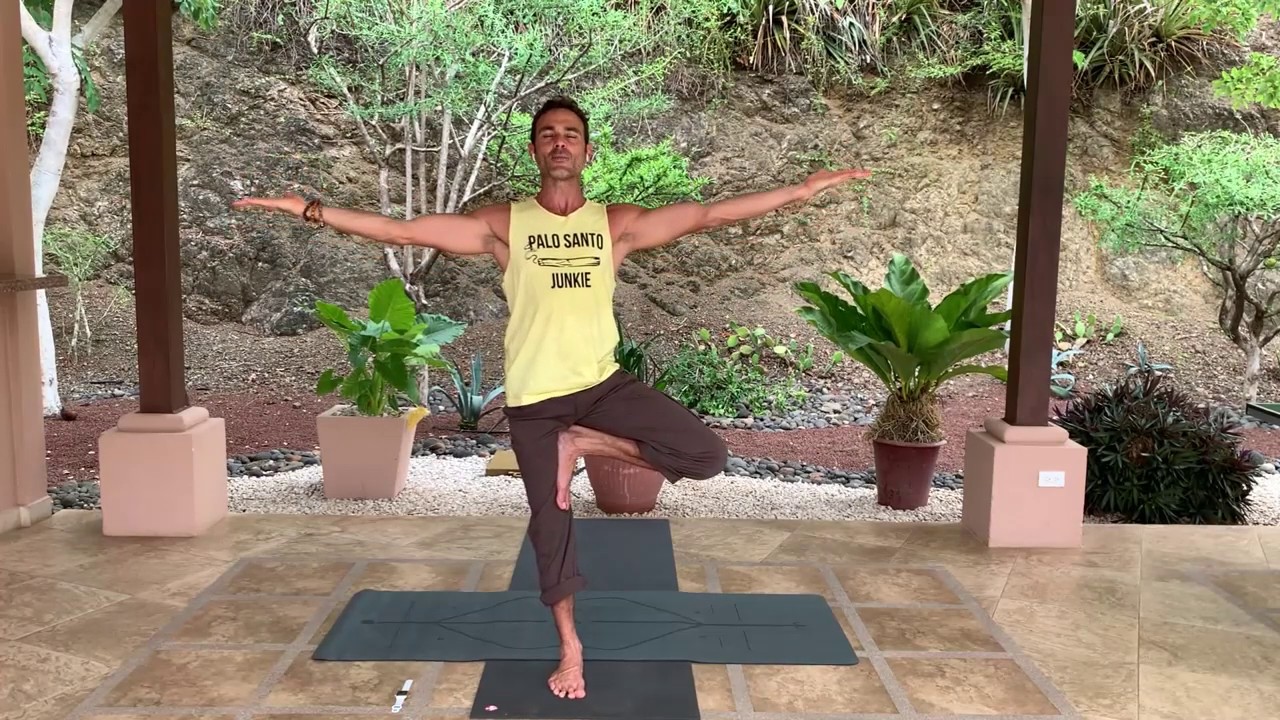 Clase Krama Yoga con Esteban Salazar