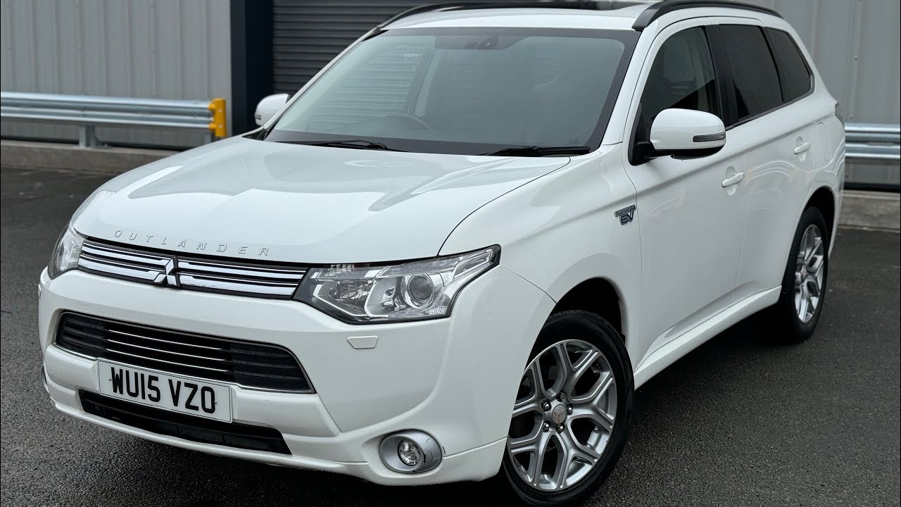 Митсубиси Аутлендер Gx4H PHEV 2015 4x4