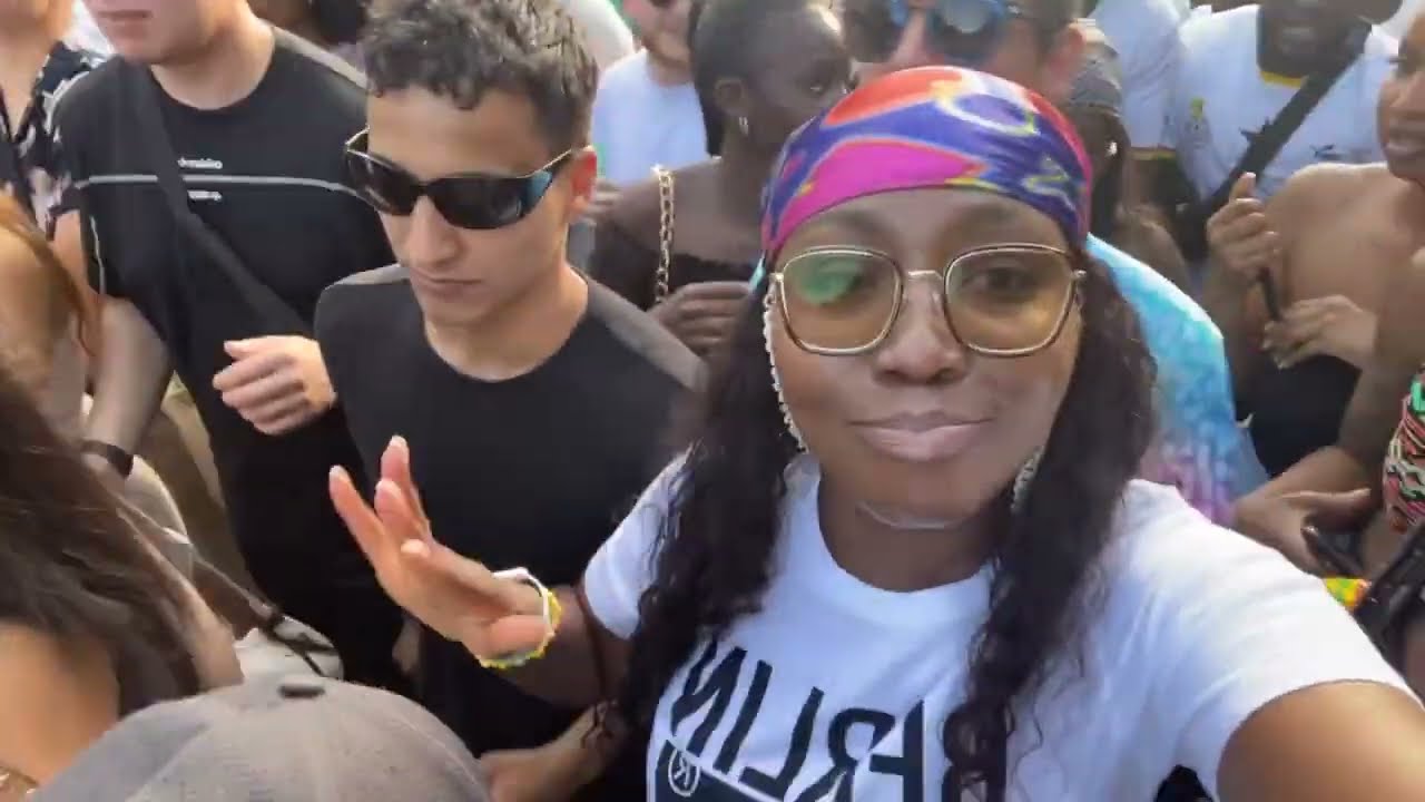 Street Parade | KARNEVAL DER KULTUREN 2023 | Straßenfest & Umzug | Life in Berlin | The Phoebe Way