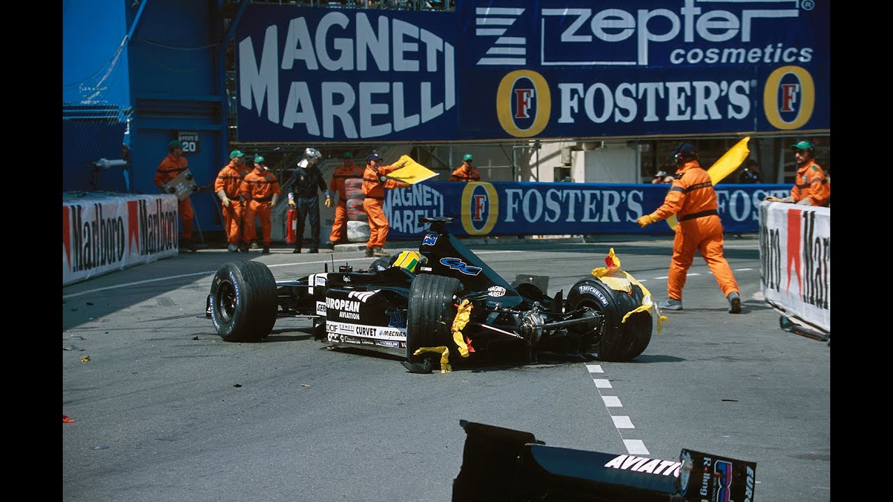 2001 F1 Monaco GP-FP1 - Tarso Marques (Minardi) spun and crash at La Rascasse