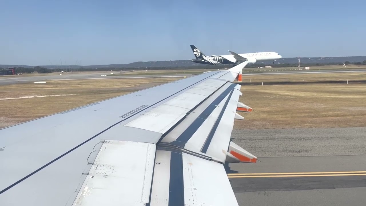 Jetstar Airways Flight JQ987 Perth Western Australia to Sydney Take Off 18/10/2022