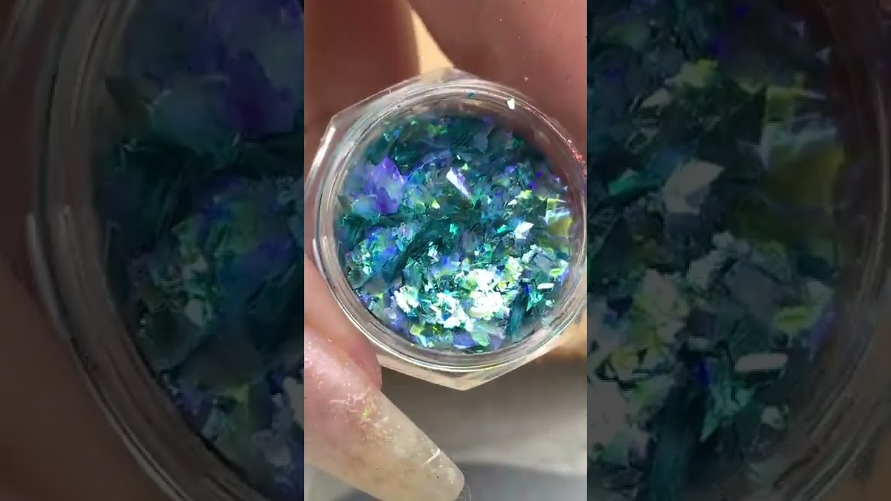 Aurora Chameleon Flakes Nail Pigment