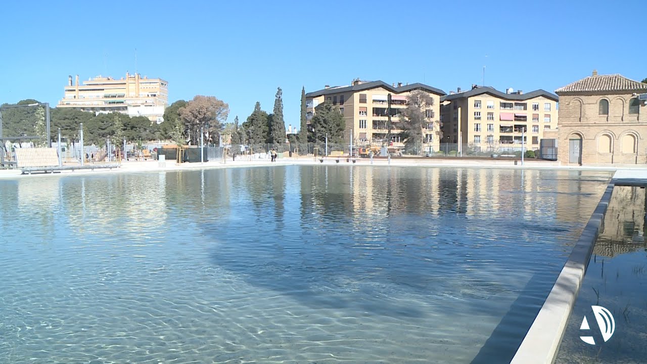 El nuevo Parque Pignatelli abre sus puertas con un gran lago navegable y más zonas verdes