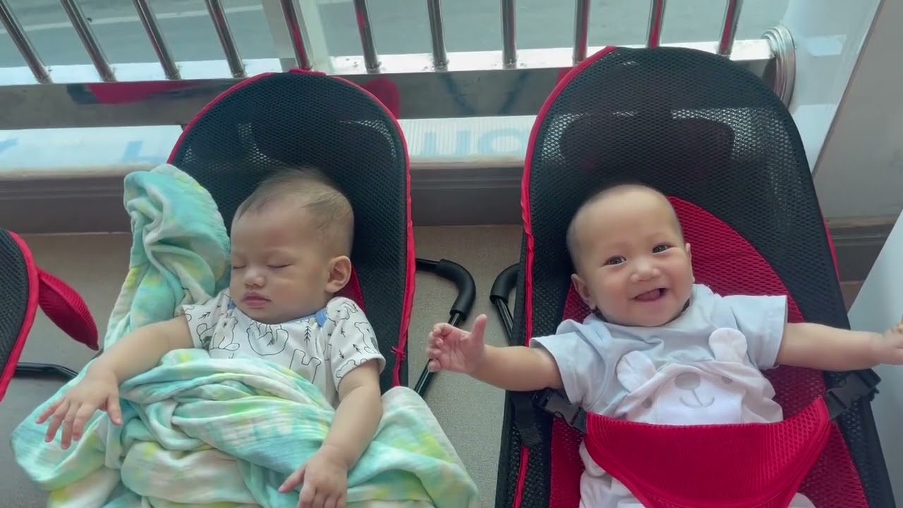 Đang giắc đẹp đánh làm người ta thức ! Kỳ quá !#baby #cutebabyfunny #maiamhoahong