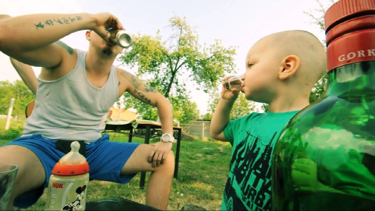 Green Yard Krew feat Bro Dzanki & Monogamija - Leto van grada(Official Video)