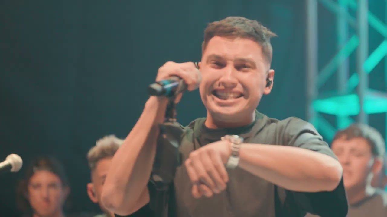 Un besito mas, Mírame a la cara, Perdonarte para que - Los Herrera
