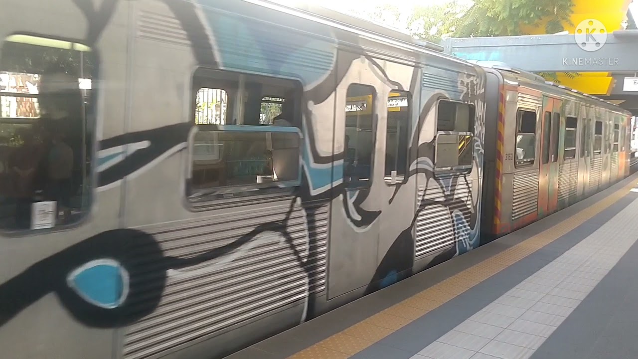 Συρμοί ΗΣΑΠ στο σταθμό Ταύρο 8ης, 10ης και 11ης Γεννιάς