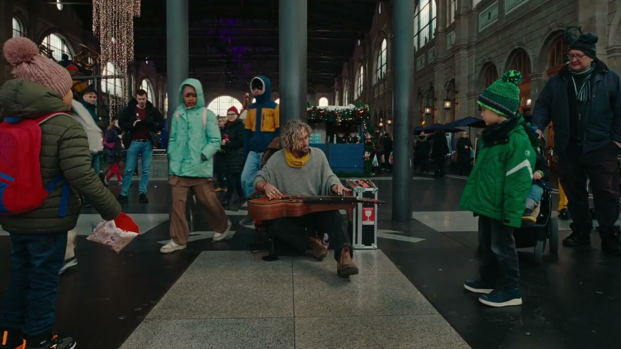 John Butler Busking in Zurich - November 2025