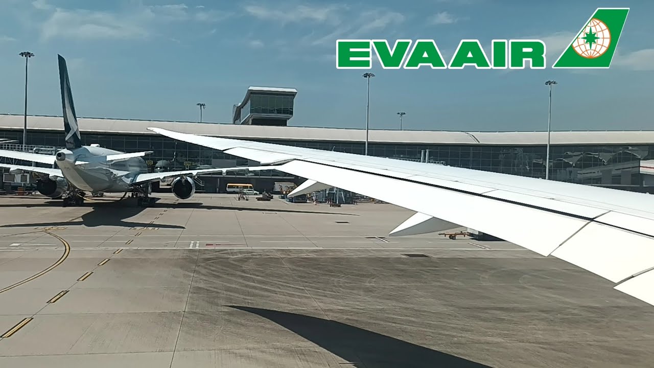 EVA Air Boeing 787 clear sky takeoff from Hong Kong