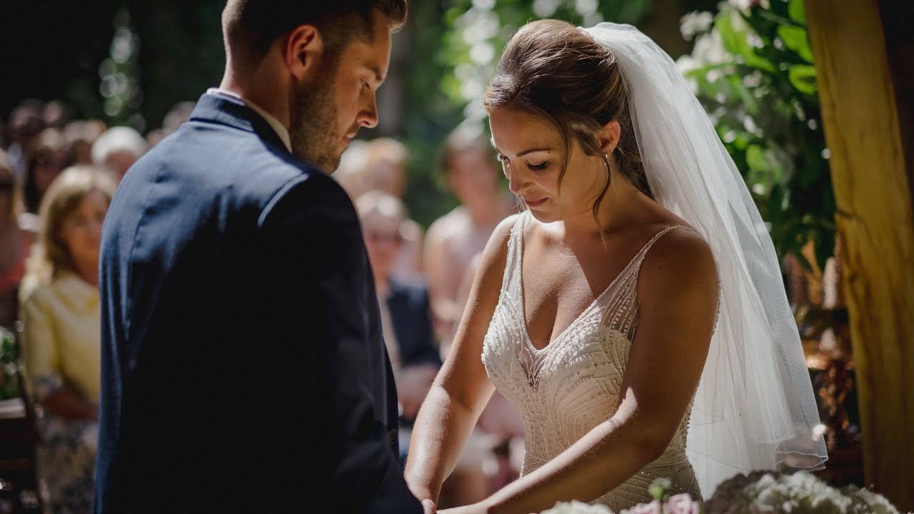 Rivervale Barn Wedding of Jon and Hannah