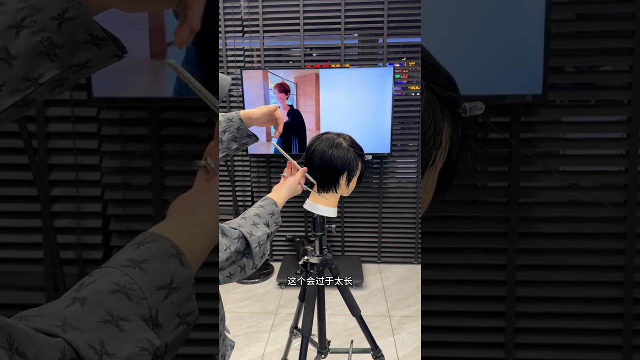 Unleashing the Grace of a Confident Woman - A Must-Watch