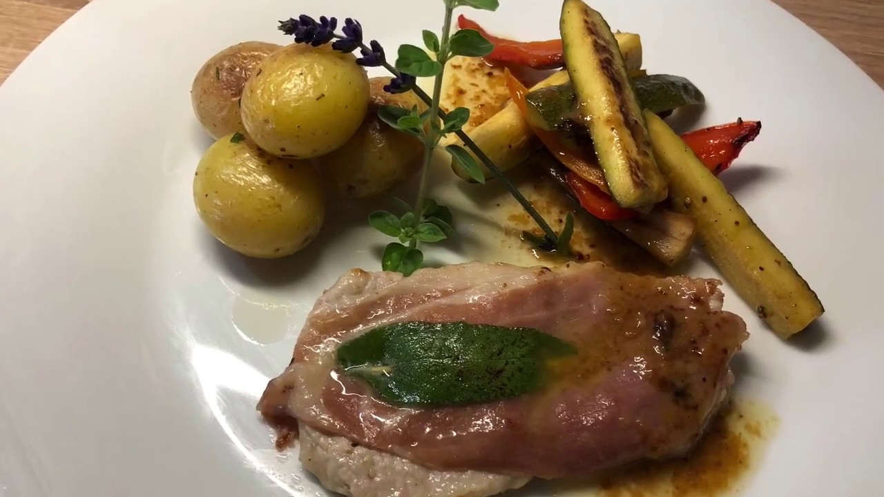 Saltimbocca alla Romana Rosmarin  Kartoffeln,Mediterranes Gemüse, Saltimbocca with rosemary potatoes