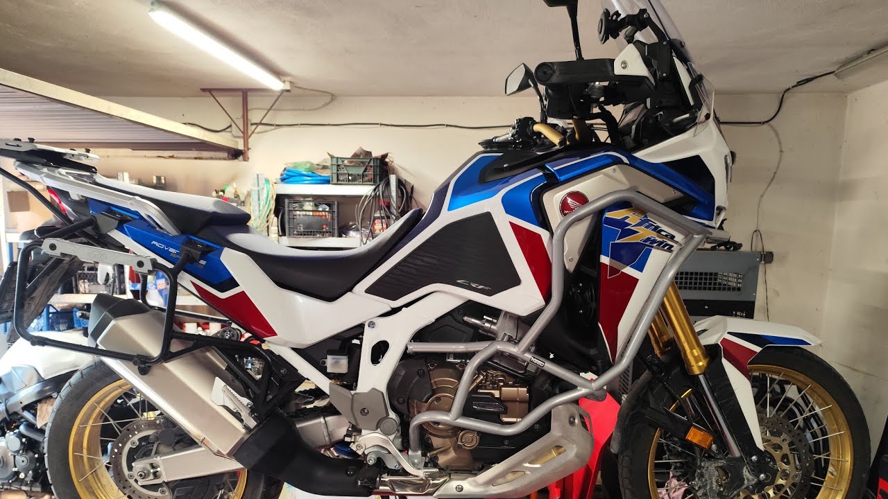 Honda CRF 1100 DCT spory przegląd na 24 tysiące km oraz odrobina eksploatacji.