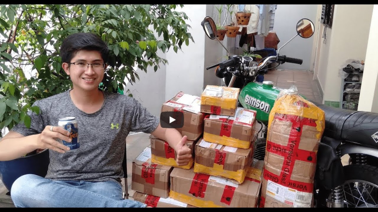 Endlich angekommen ! Simson Teile / Pakete für Hung in Vietnam ! Dank eurer Spenden !