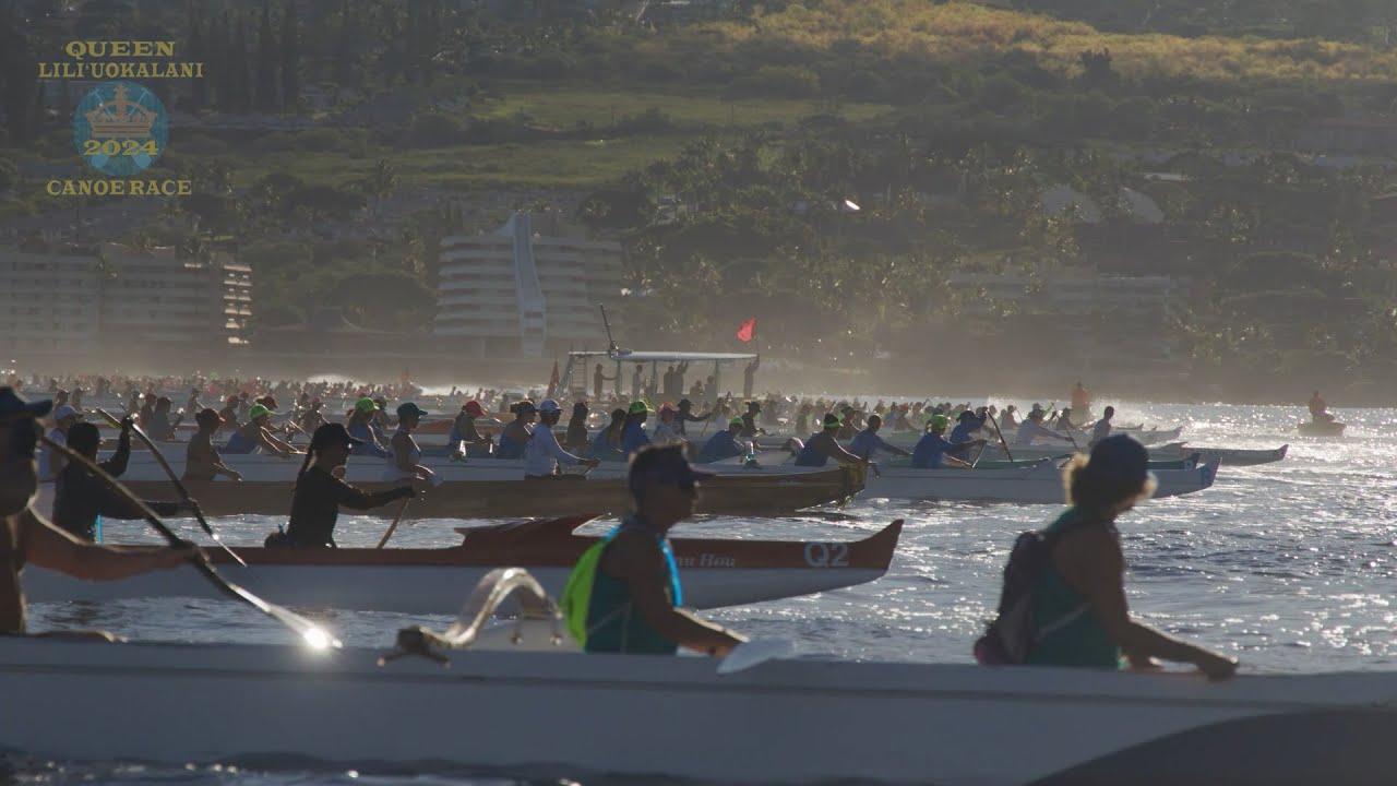 Queen Lili'uokalani Canoe Race by Kai Opua