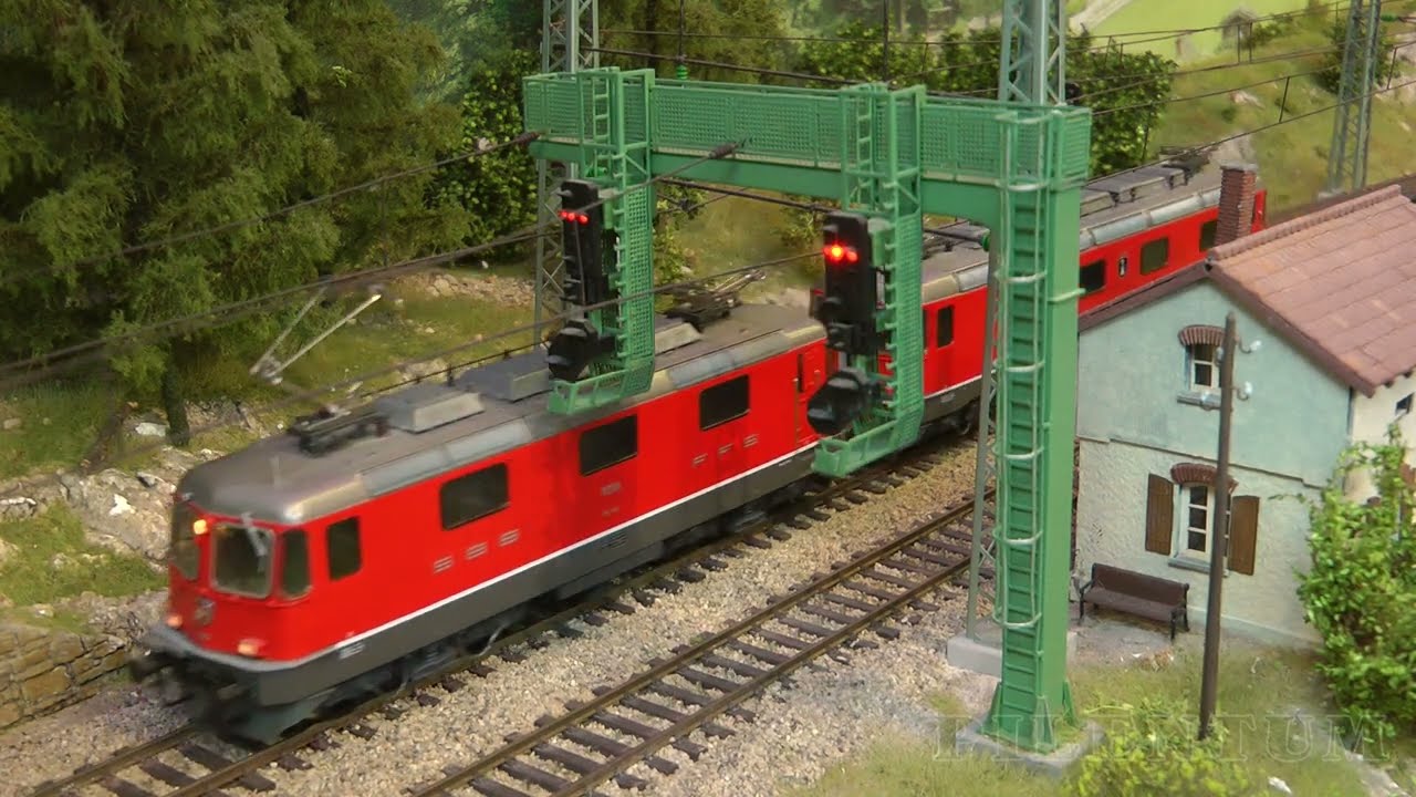 Очень красивая макет железной дороги в масштабе 1:87 из Швейцарии