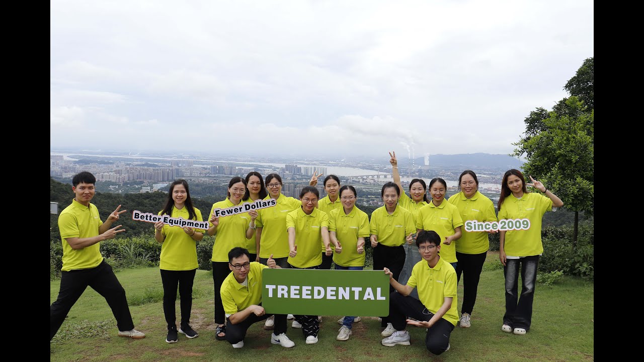 HELLO, WE ARE TREEDENTAL TEAM!