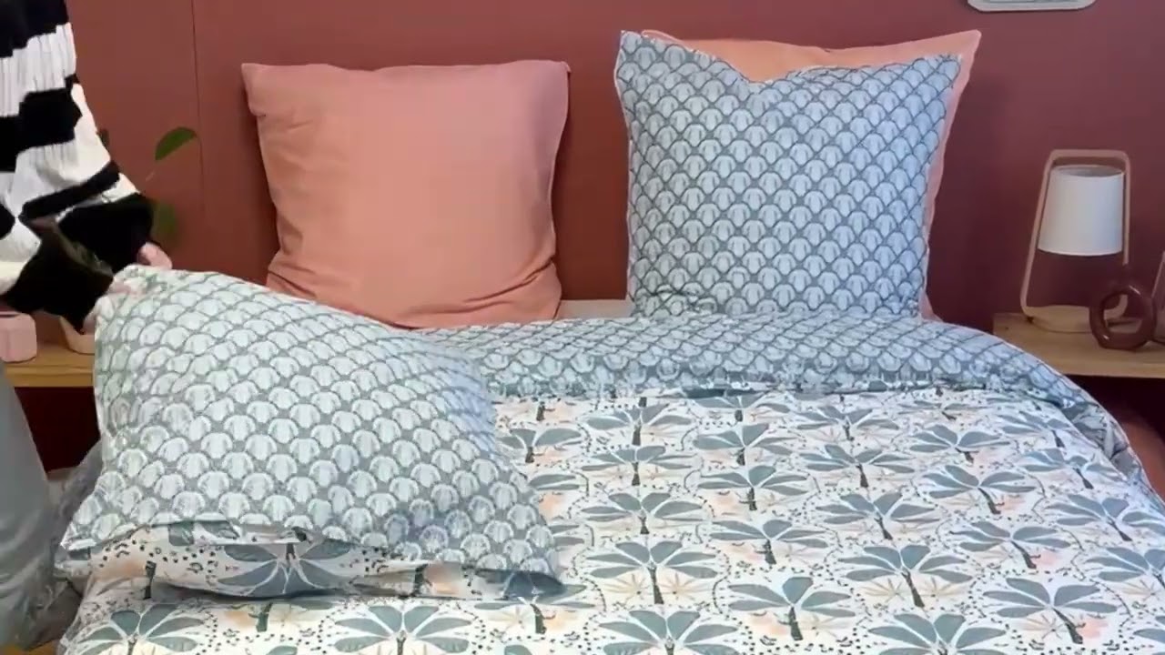 Housse de Couette 220 x 240 cm + 2 Taies d'oreiller  - Coton - Géométriques Fleuris - Bleu et Blanc