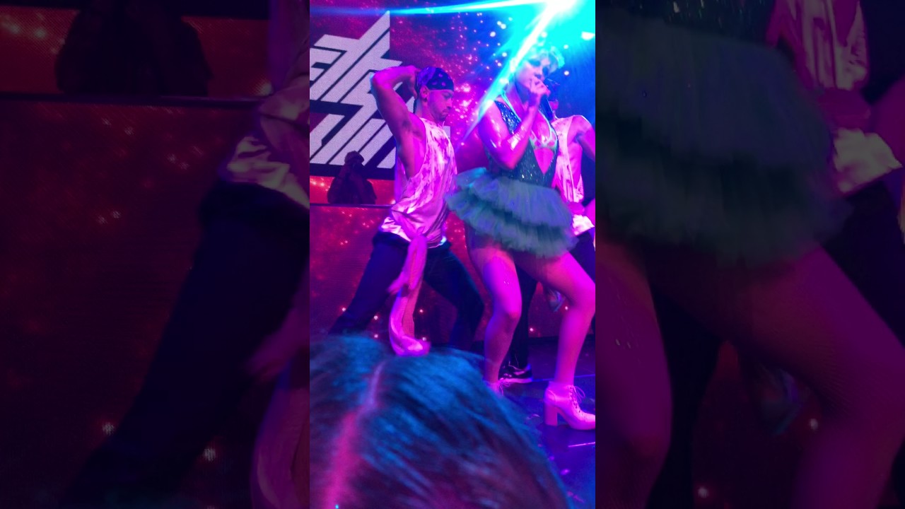 Betty Who - Human Touch (Live at Fluffy Nightclub 30/10/2016) New Single - Brisbane, Australia