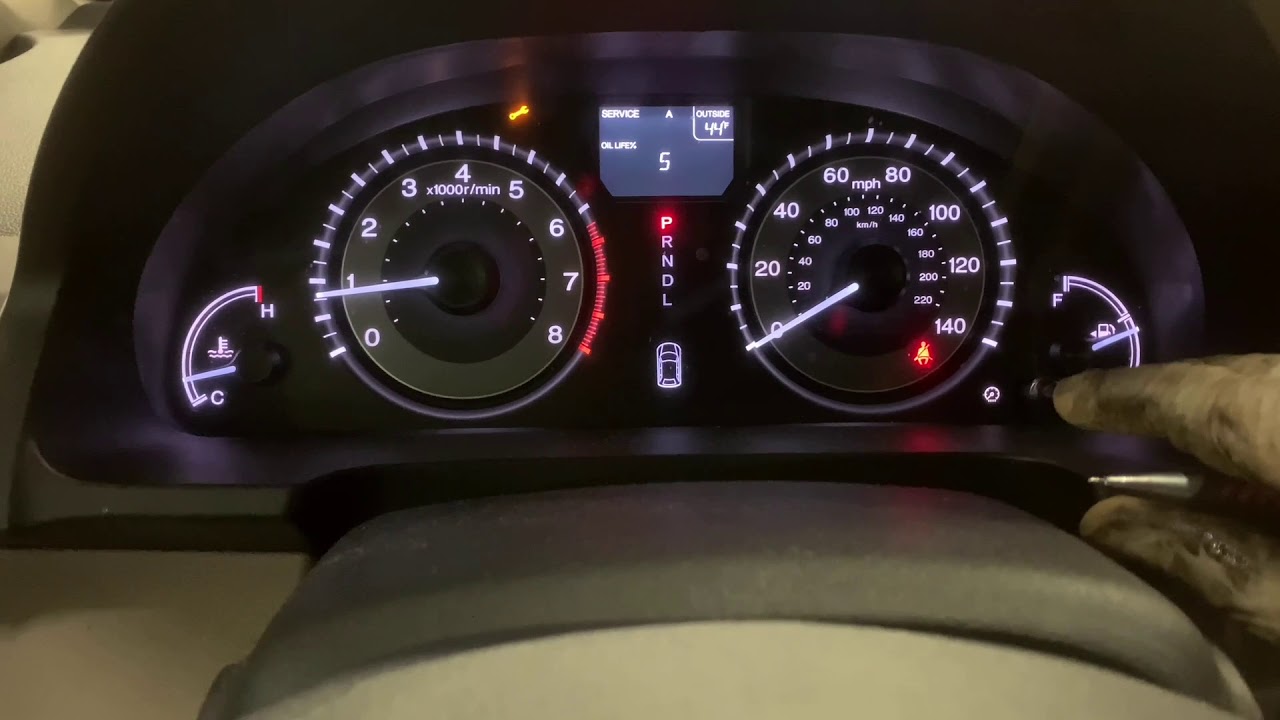 Сброс индикатора уровня масла Honda Odyssey 2011–2017 гг.