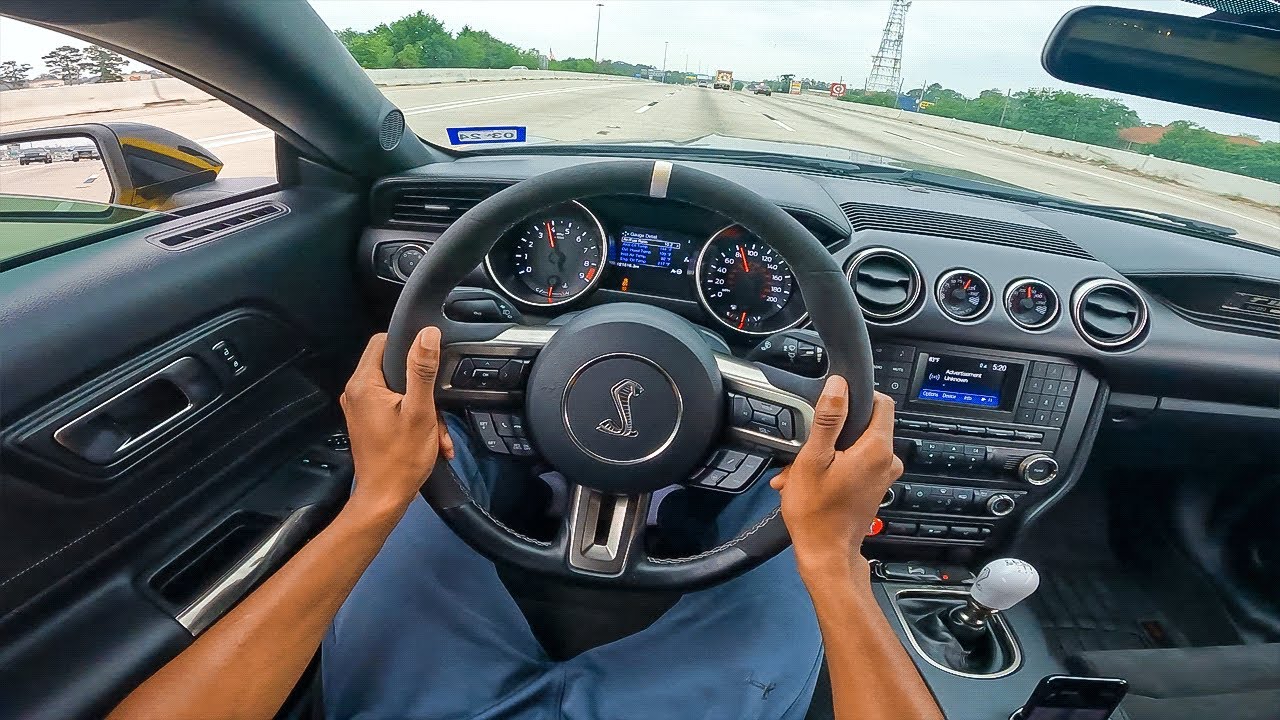 STRAIGHT PIPE SHELBY GT350 SCREAMING DOWN THE HIGHWAY!!! (POV DRIVE)