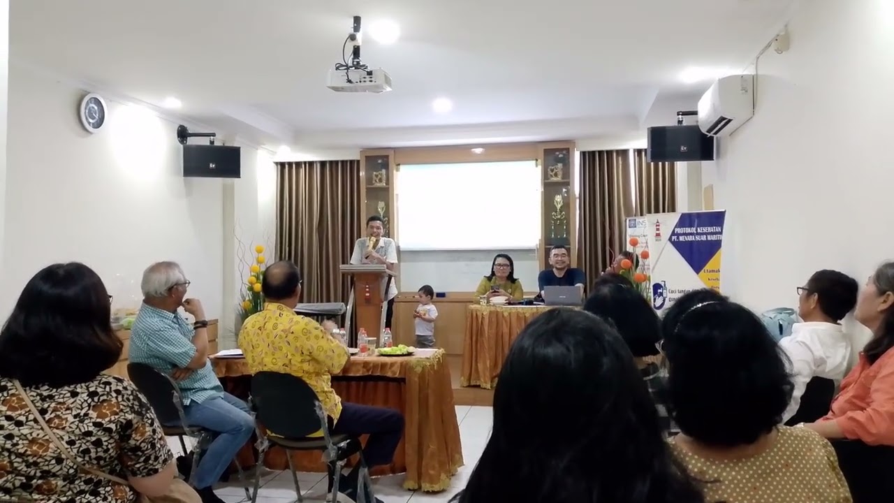 Moses ikut pandu bapak di depan mandok Hata 
