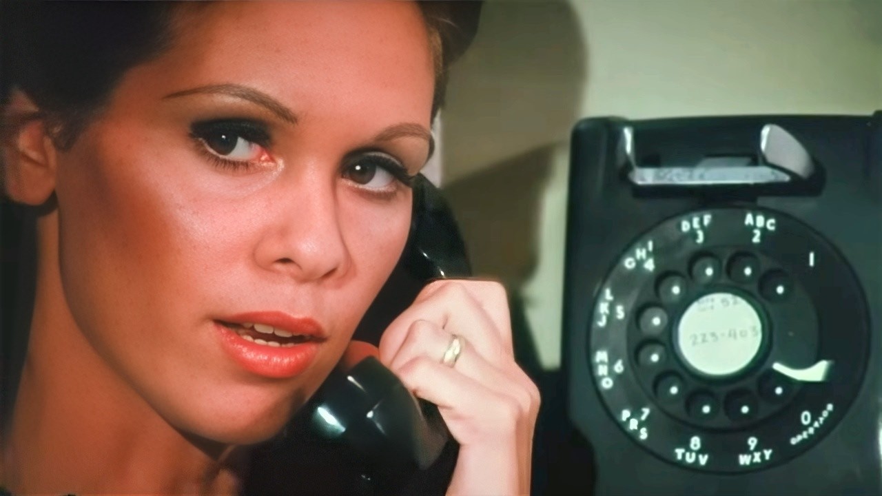 Я пью твою кровь (1971) В этой культовой классике ужасы хиппи встречаются с вирусным безумием!