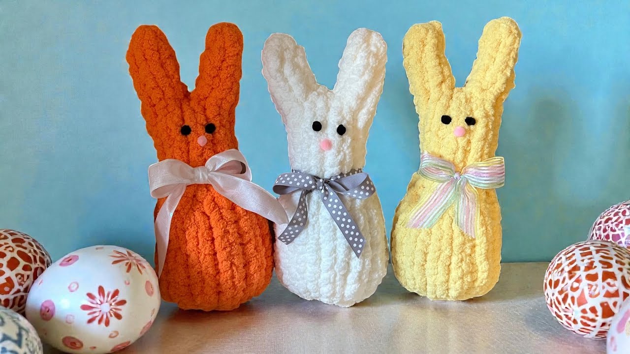 HAND KNIT A CHUNKY PEEP BUNNY