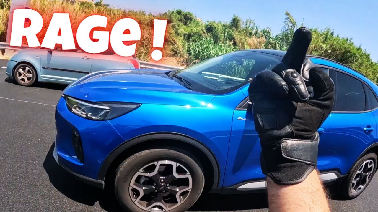 LE MOTARD ÉNERVÉ CONTRE UN AUTOMOBILISTE DANGEREUX !😡 (Compilations 2024 )