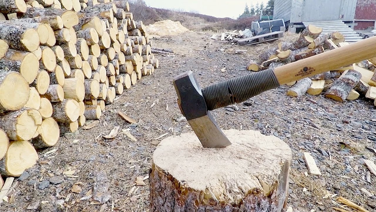 Splitting Knotty Wood - Gransfors Bruks Splitting Maul
