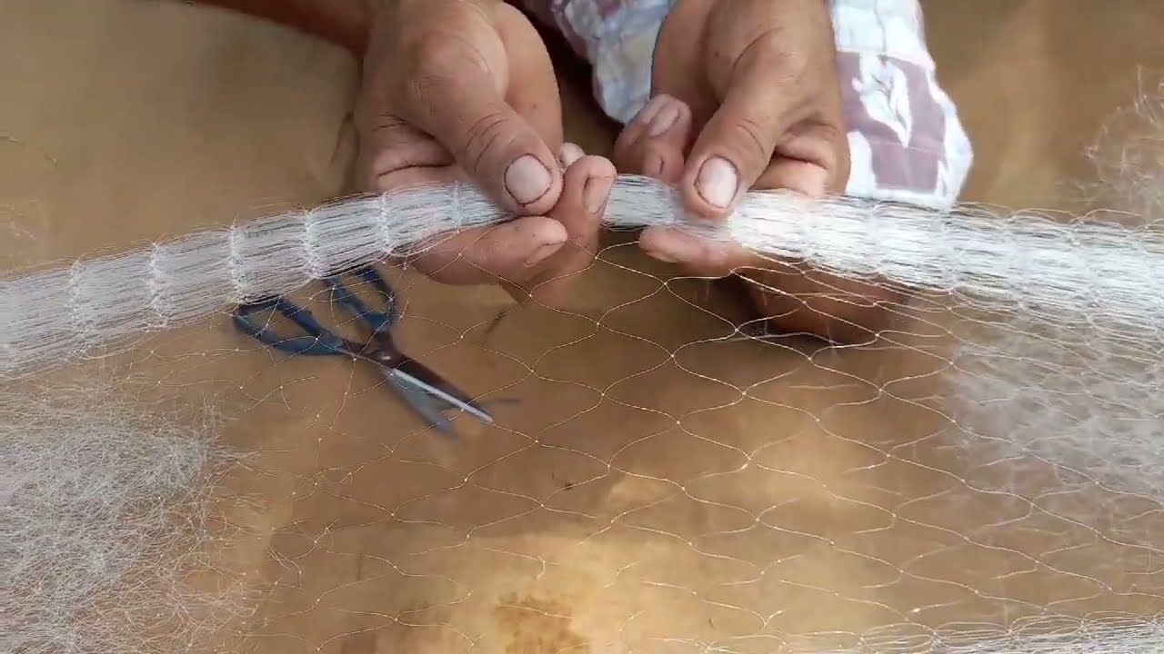 PAANO ANG MAGANDANG DISKARTE SA PAGTABAS NG LAMBAT.#the  fishing net making..