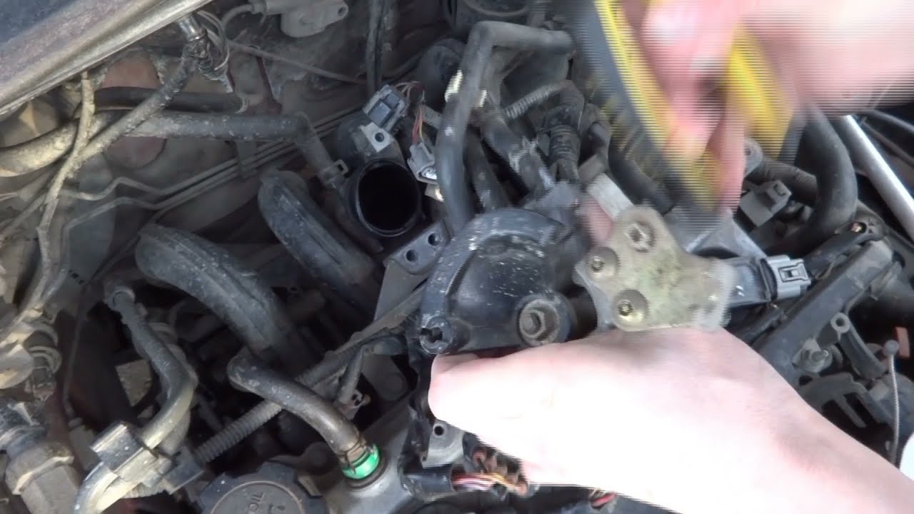 Чистка дроссельной заслонки на Toyota Vitz 1szfe
