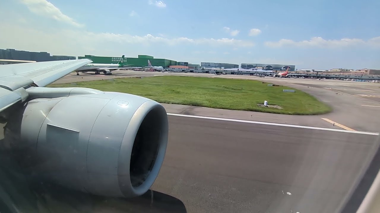 United Airlines UA872 TPE-SFO Takeoff