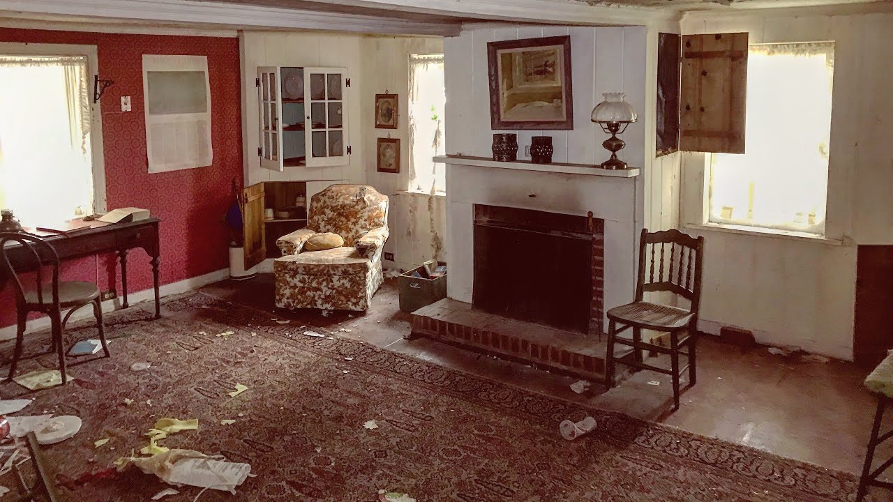 Plenty LEFT Inside Sweet ABANDONED HOUSE From The 1850’s w/ NEAT Antiques