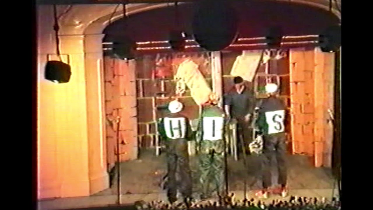 MOVILLE PANTOMINE, PUSS IN BOOTS, 1989, 
