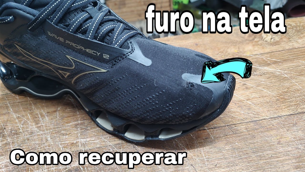 Recupere seu tênis, furo na tela.