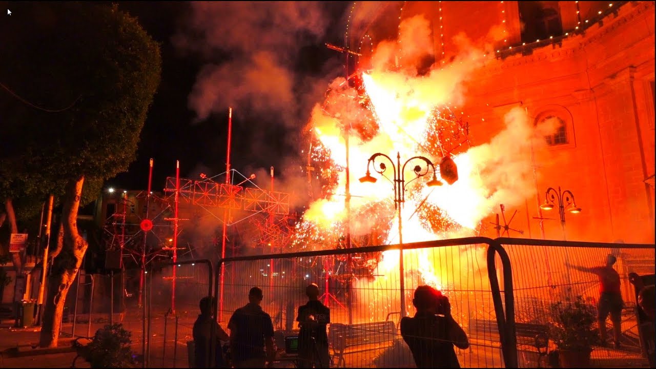 Mosta, Malta - Synchronised Ground Fireworks - 10.08.2017