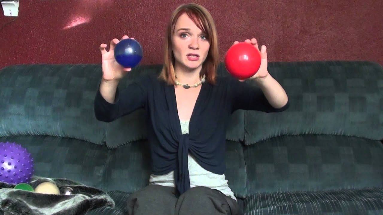 Contact Juggling Tutorials: Choosing a Ball