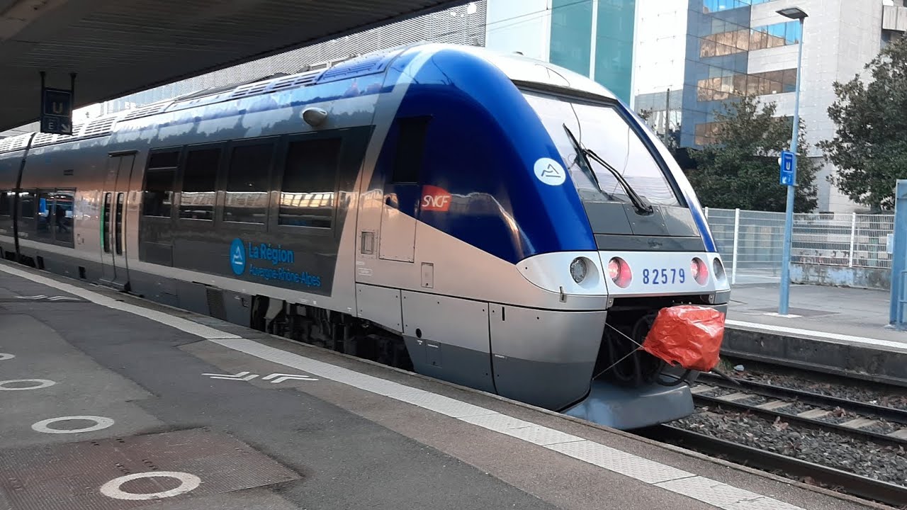 GPF n°111 : Trains en gare de Grenoble TER 2NNG, R, CORAIL, ATER, TER AGC, TGV INOUI HEXAFRET (38)