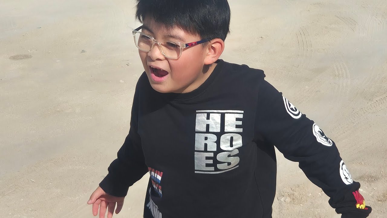Diño Family Vacation 2025 HongKong Part 1 #disneyland #vacation #fireworks 