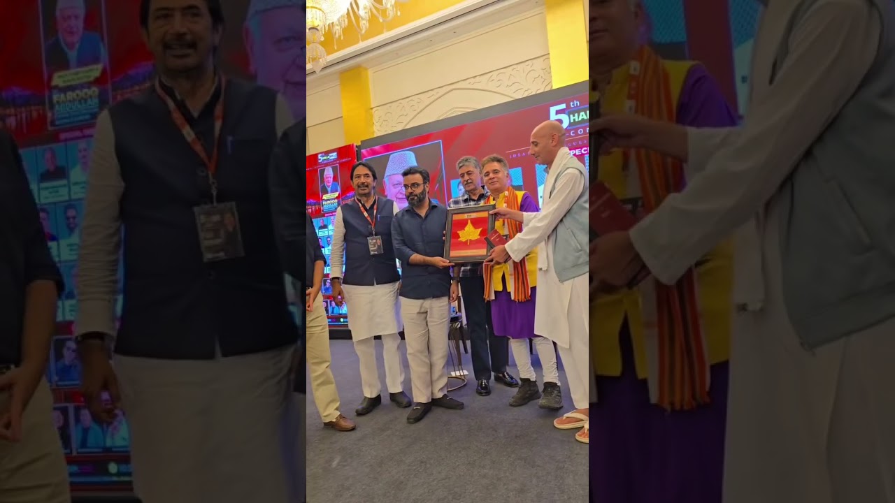 BJP&rsquo;s Ravinder Raina and MP Aga Ruhullah Share Stage in Srinagar