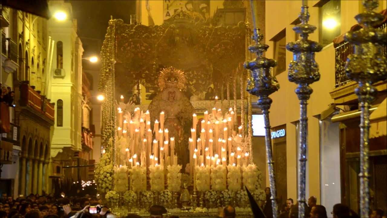 Saeta a la Macarena en Sierpes - Semana Santa de Sevilla 2012 HD