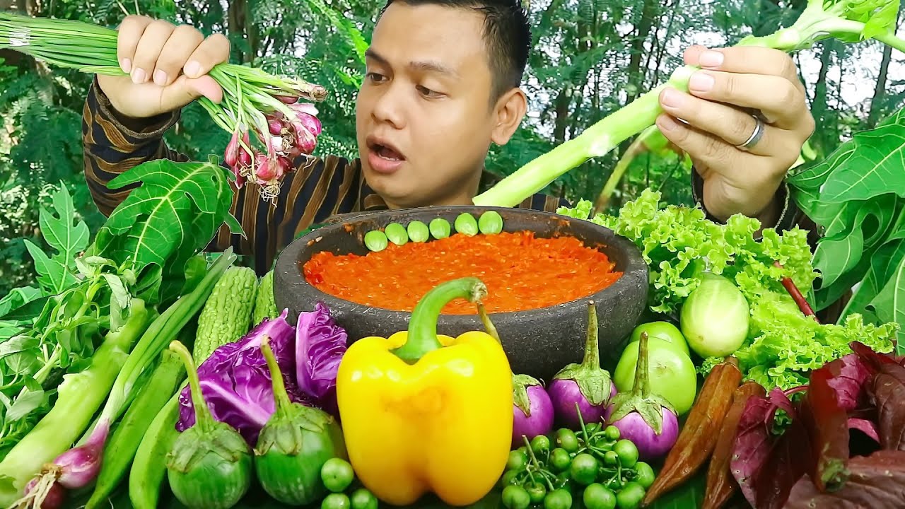MUKBANG 15 JENIS LALAPAN MENTAH SEGAR TANPA NASI ! MUKBANG SAYURAN MENTAH KRIUK NYA ENAK BGT