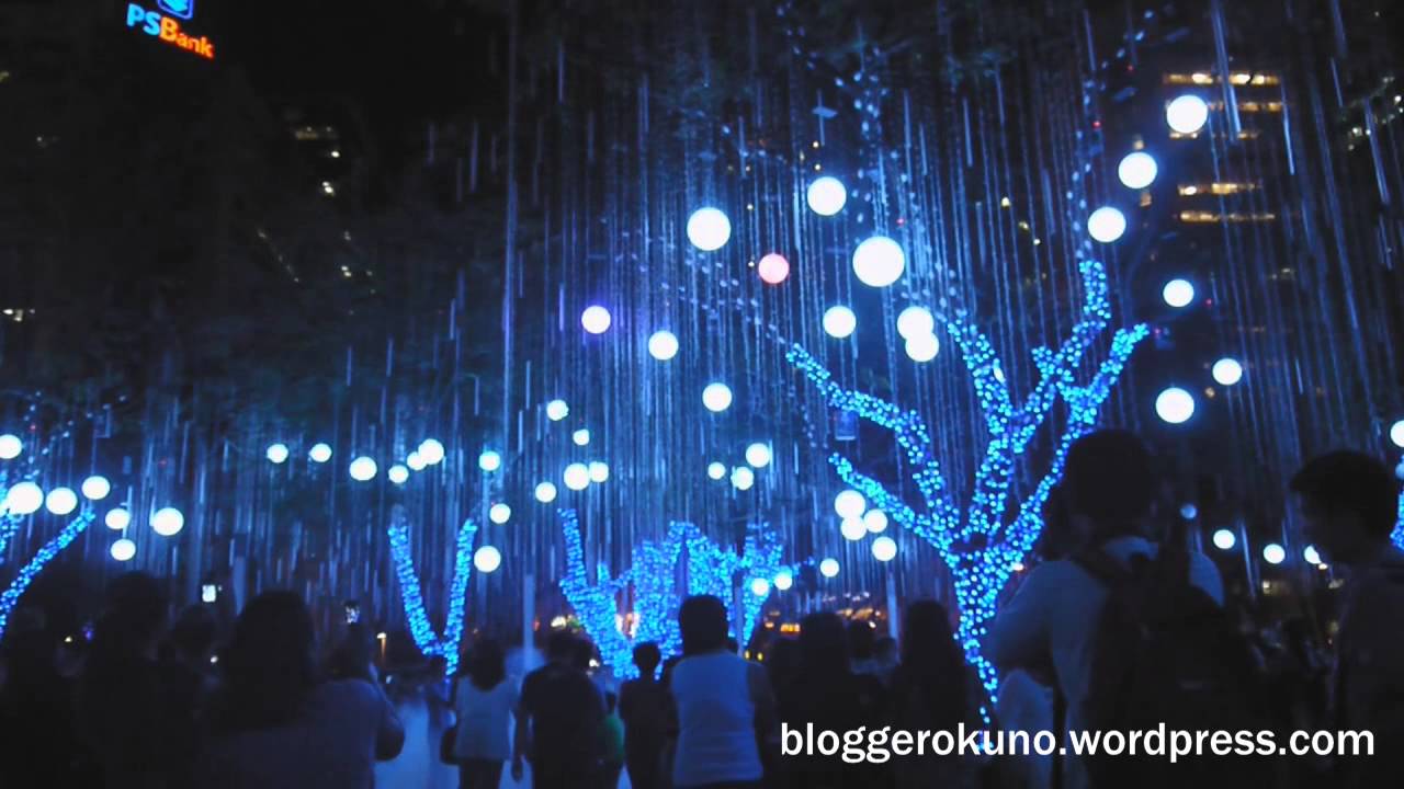 Ayala Triangle Garden Christmas Lights and Sound Show 2012 (FULL - HD)