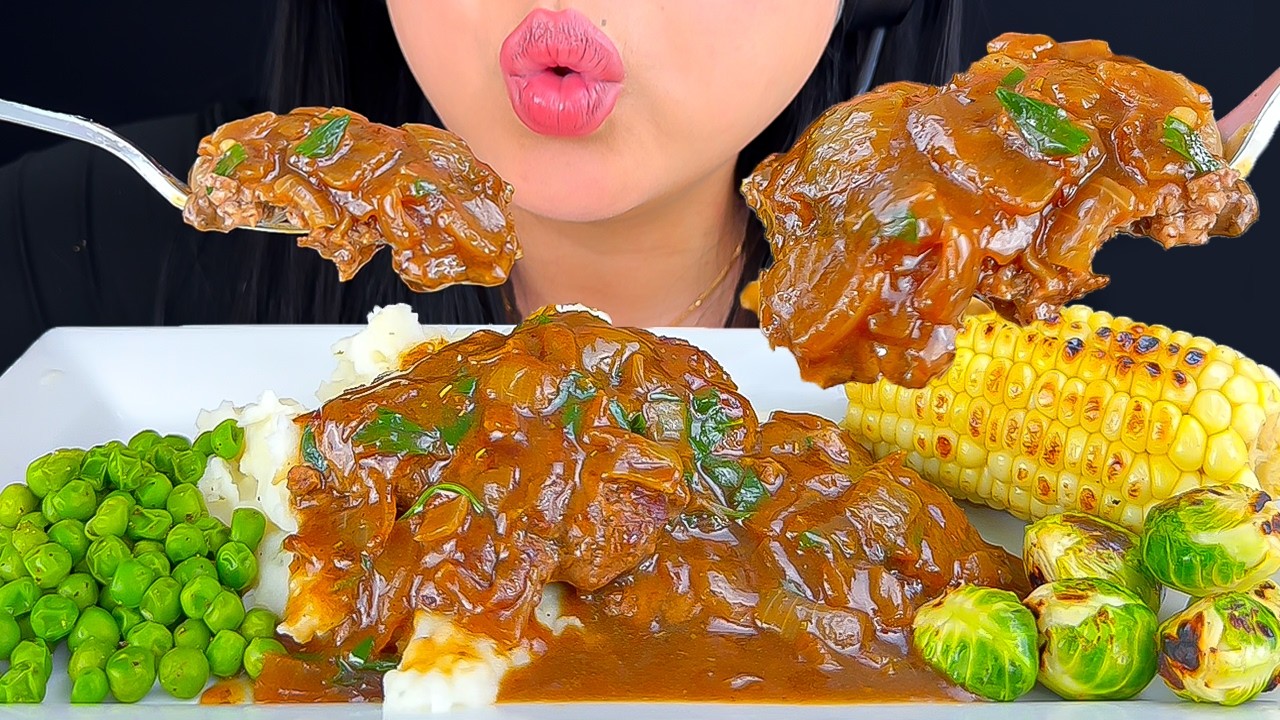 ASMR Salisbury Steak & Mashed Potatoes Covered in Gravy【Mukbang/Eating Sounds/No Talking】